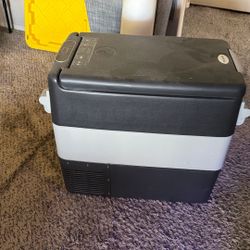 53qt. Bouge RV Power Cooler