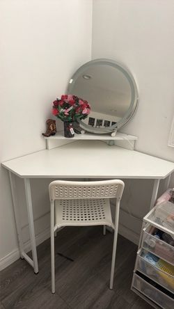 Corner Desk