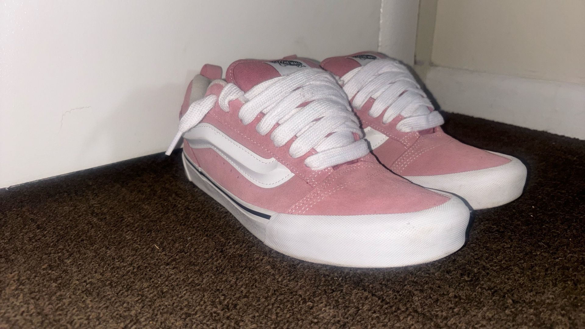 Vans Knu Skool size 9.5 mens MUST GO