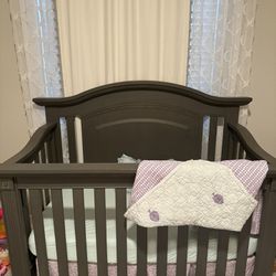 Grey Baby Crib Set 