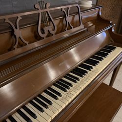Krakauer Piano
