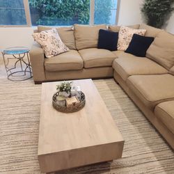 Moving! Area Rug (9 ft x 11 ft)