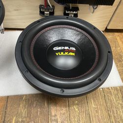 12” Genius Audio 2000w Max Power Subwoofer ( Reconditioned)