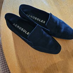 Aerosole Black Flats Like New