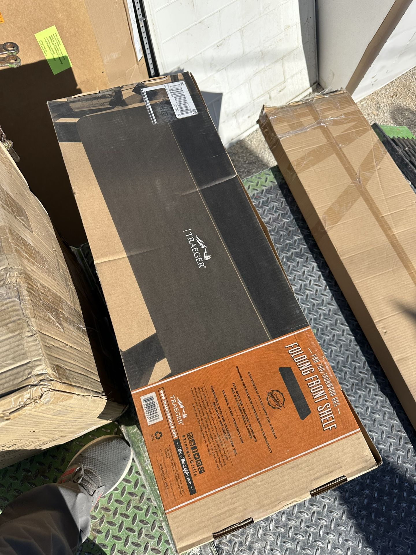 Hi everyone we this for your barbecue folding shelf we have tree available we locate in hesperia Traeger Front Folding Shelf - Pro 780/Ironwood 8