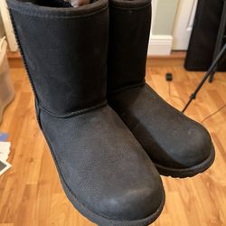 Ladies Size 5 Black Ugg boots Classic Short 