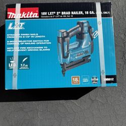 Makita 18V LXT Lithium-Ion 18-Gauge Cordless Brad Nailer (XNB01Z)