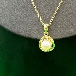 New Cultured Pearl Pendant In 14KT Over Sterling Silver 18” Long Weighs 1.72 Grams Brilliant 