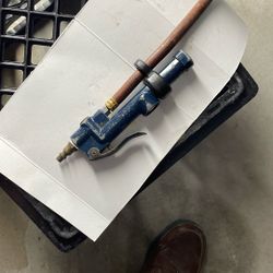 Air Chuck With Gauge 