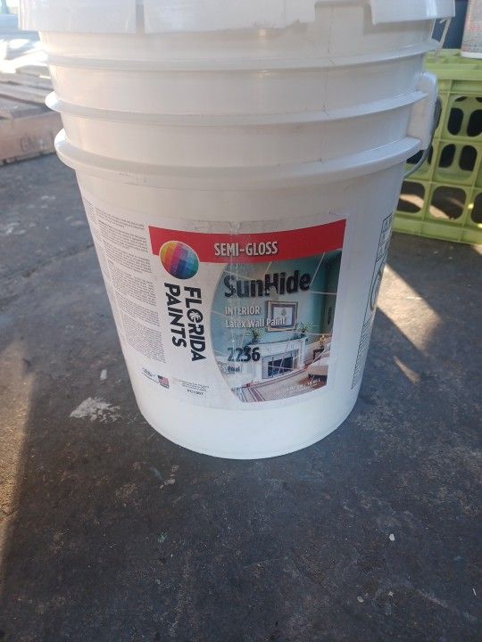 5 Gallons Interior Semigloss White Paint