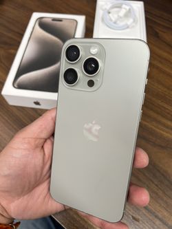 iPhone 15 Pro Max 256gb Factory Unlocked/ Liberado Para Cualquier Companias 