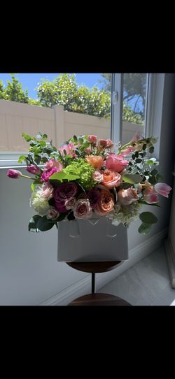 🌸 Luxury Floral Arrangement 🌸