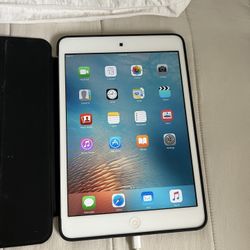Apple iPad Mini - Old version - Fully working