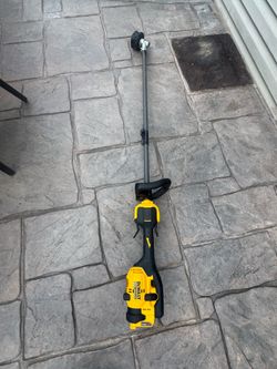 Never used DEWALT Weedwhacker