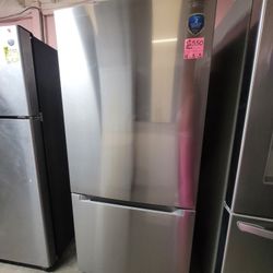 Refrigerator Midea