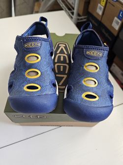 Keen Little Kid’s Stingray Water Shoe Sandal Blue Depths size 9