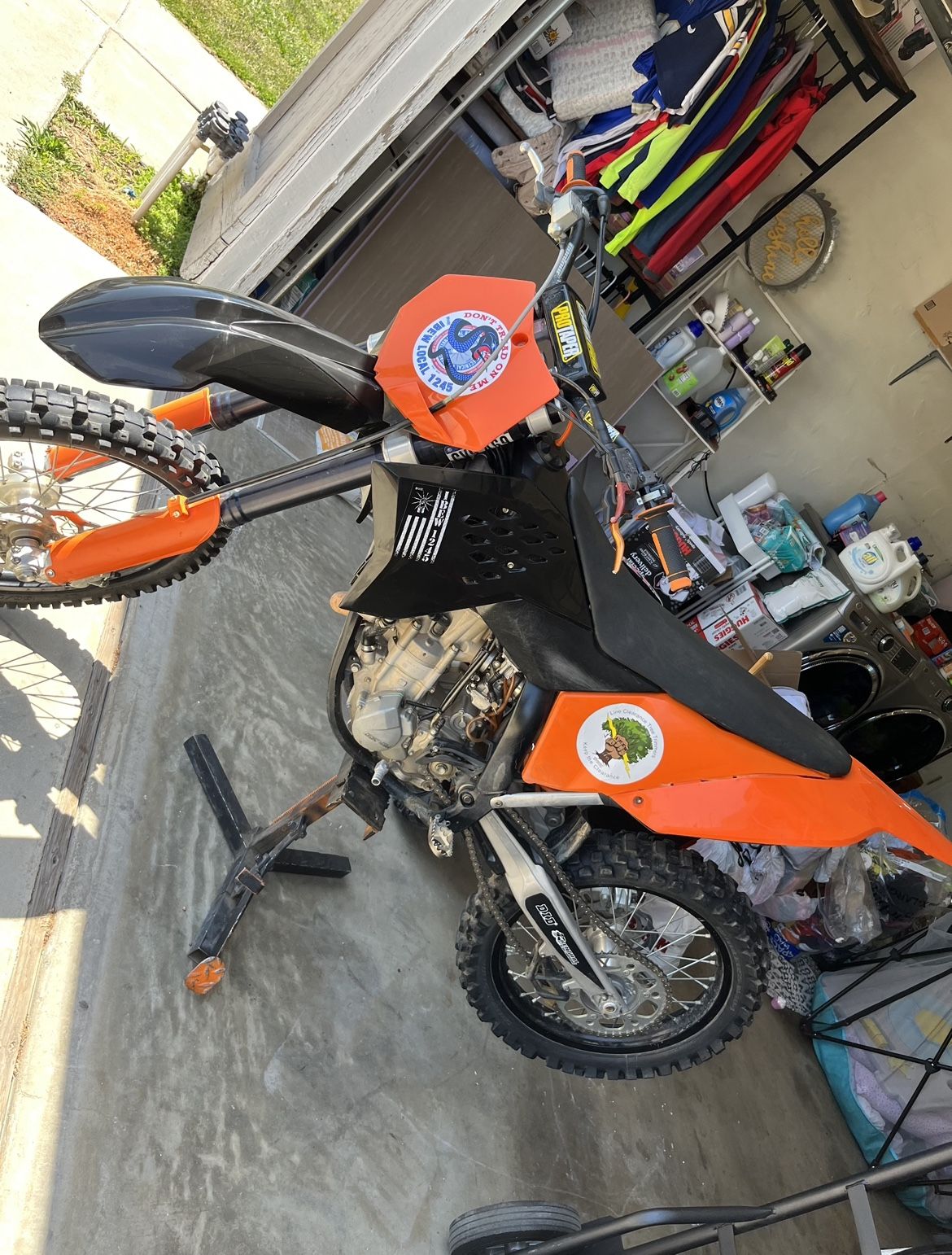 2007 ktm 250 sxf 4 stroke. Comes with stand