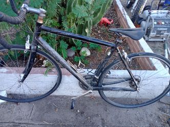 A professional racing 10 speed bicycle