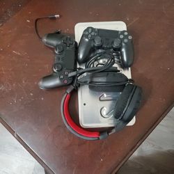 Ps4 Controller And Headphones Barely Used