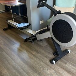 Lifecore rowing machine