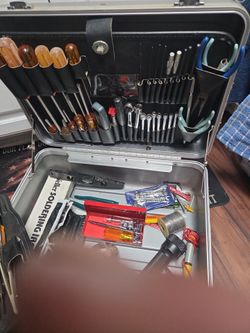 Tool case with tools over 100 pieces and welding manuals  no keys to case used