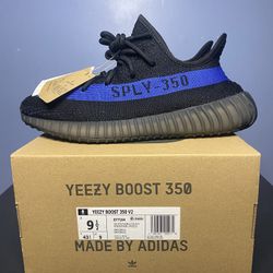 Yeezy 350 V2 Dazzling Blue