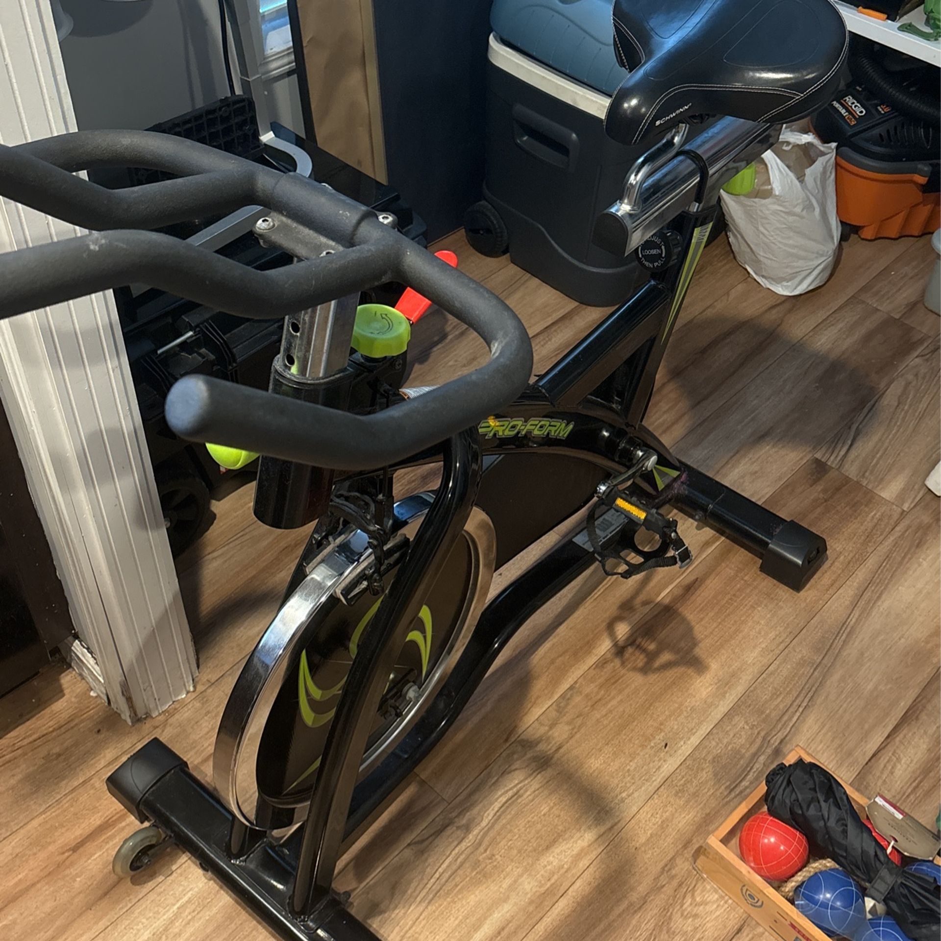 PROFORM - INDOOR Exercise Bike/CYCLE
