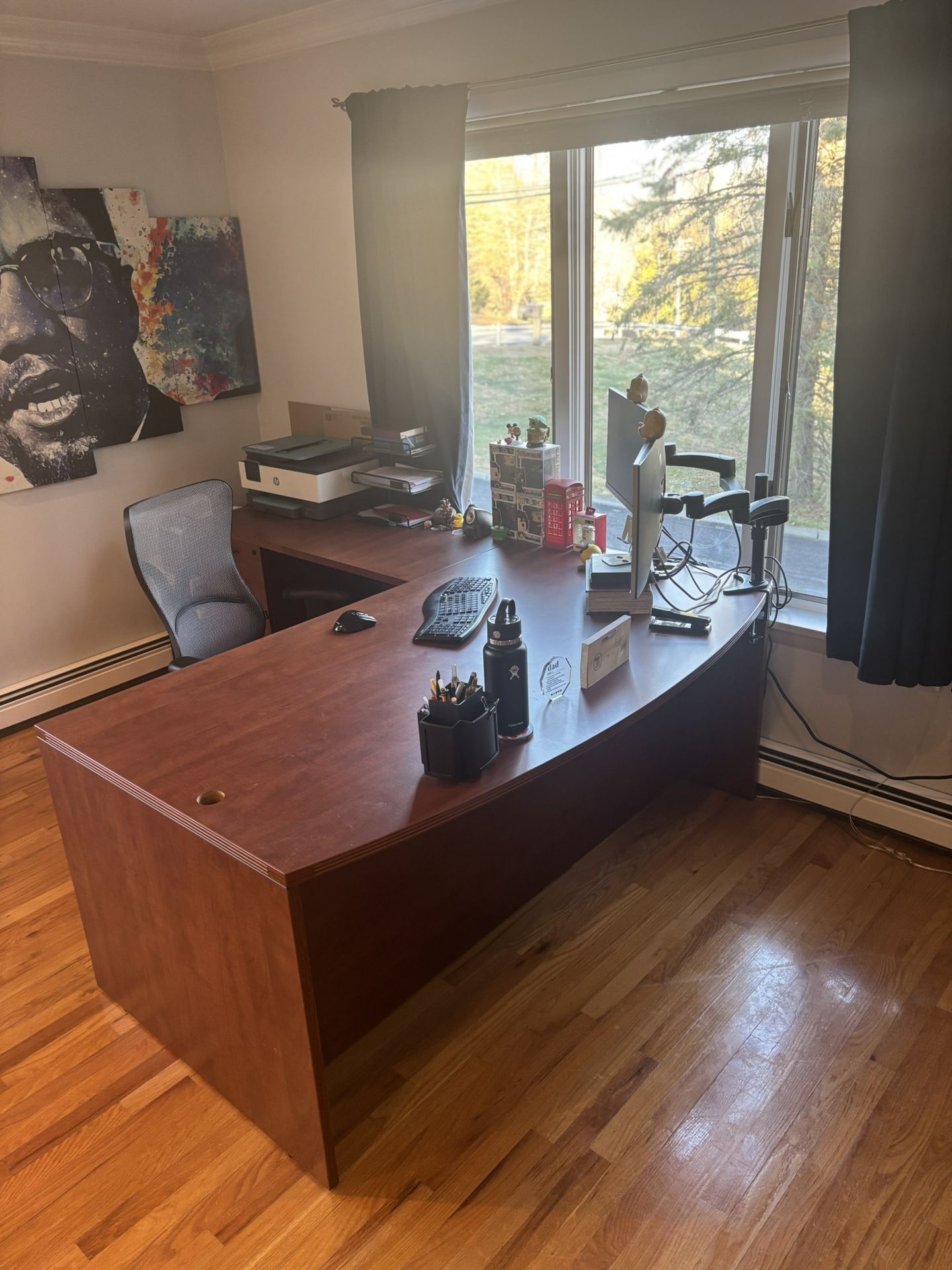 Premium Executive Desk – Solid Wood, Excellent Condition 