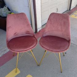 Dos Bancos Altos Para Patio Dos Sillas Rositas Para Tu Sala Para Hacer Contraste Con Cualkier Otro Estilo Que Tu Tengas En Tu Sala, Oh Para Tu Recama