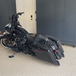 2021 Harley Davidson Street Glide Special