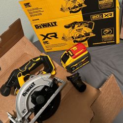 Dewalt saw with jumbo battery 250$$$$$