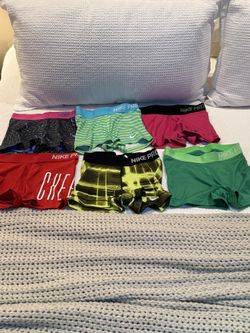Women’s Nike Pro’s