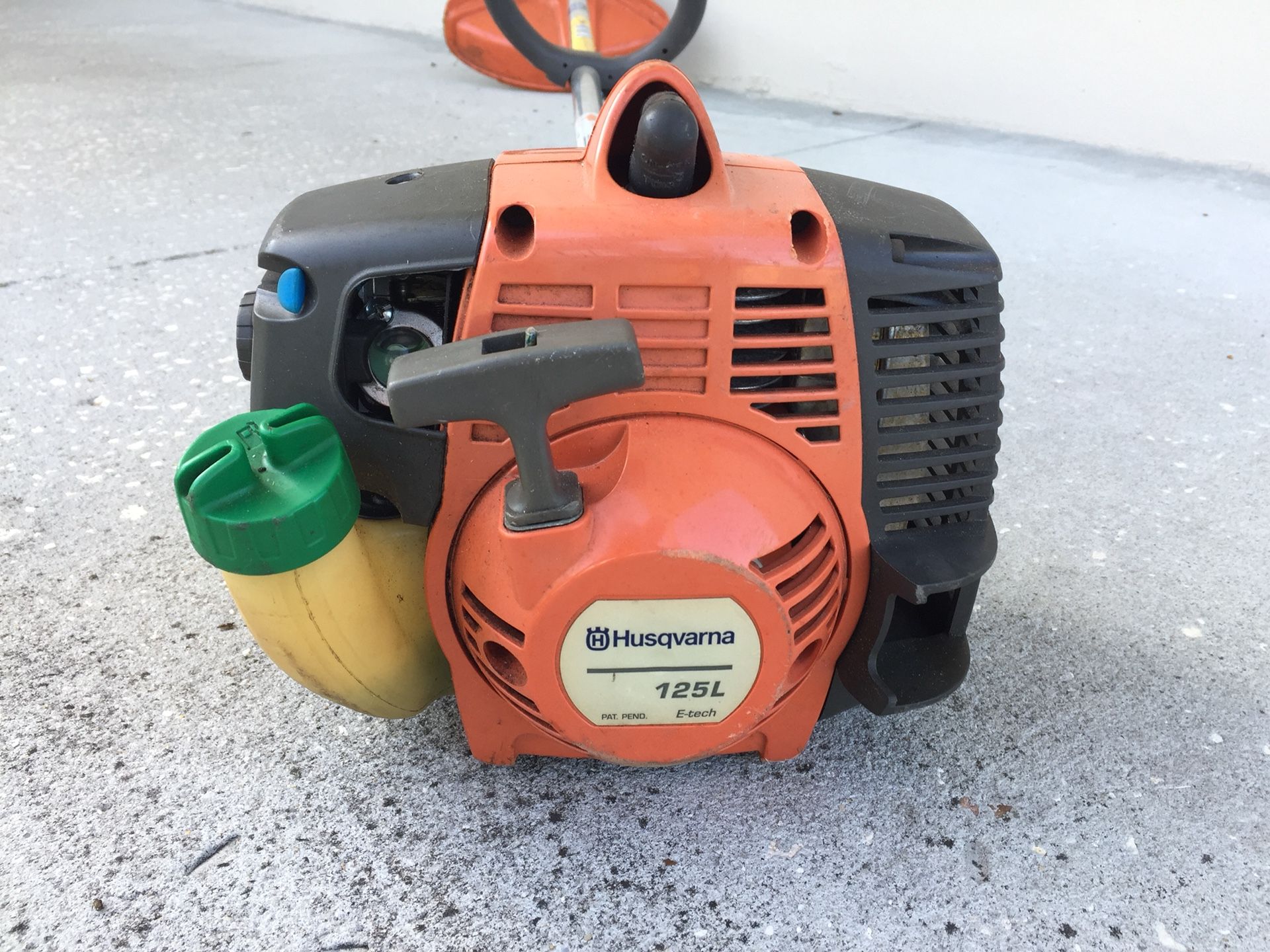 Husqvarna 125L String Trimmer Weedeater for Sale in Orlando FL