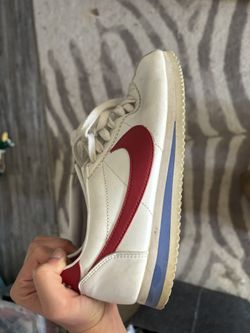 Nike Cortez’s Women’s Size 8