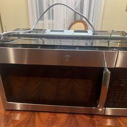 GE 1.6 Cu. Ft Over-the-Range Microwave Oven  