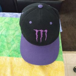 MONSTER HAT SNAPBACK 