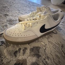 Shoes For Men. Size 8 