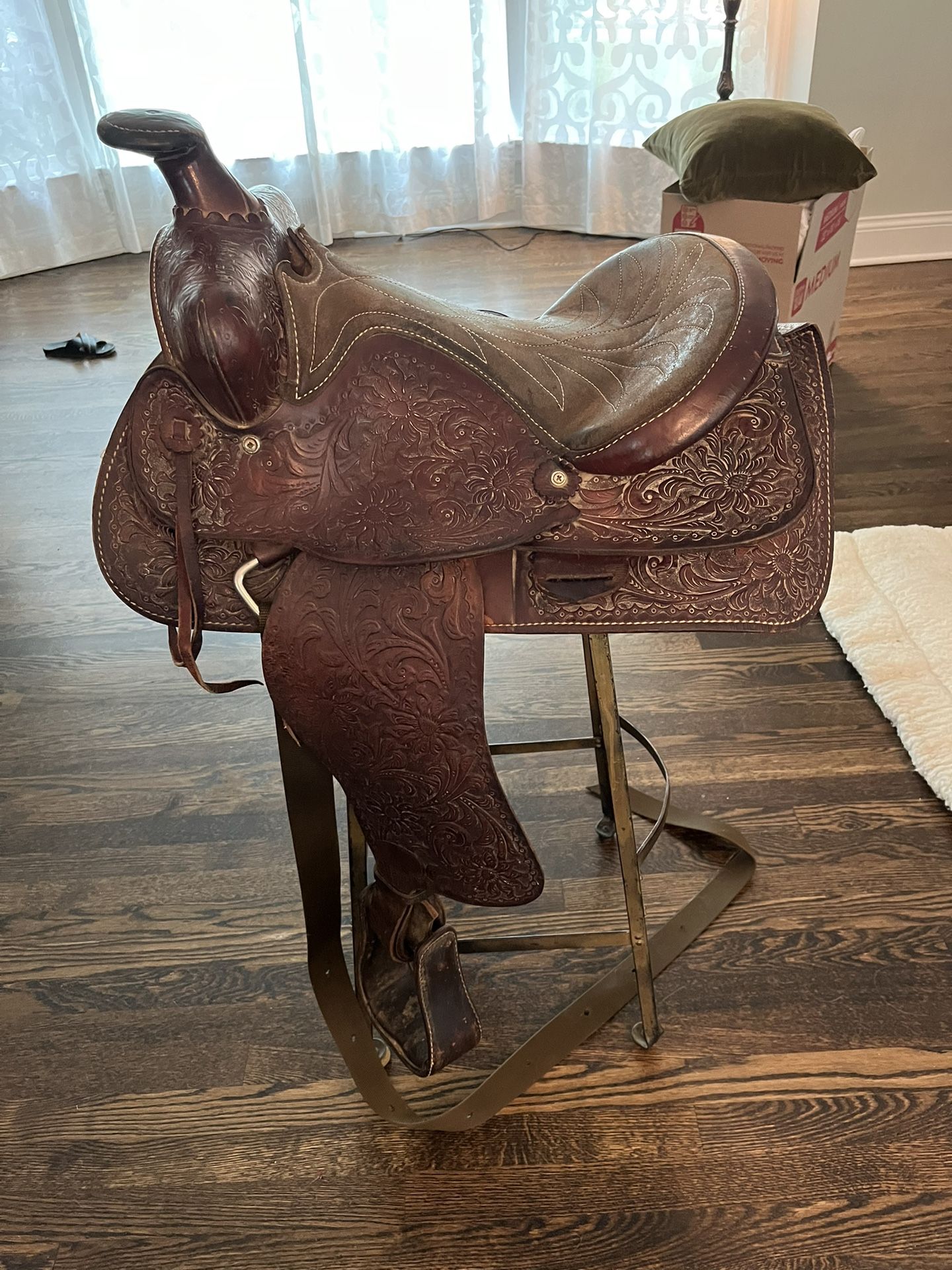Western saddle