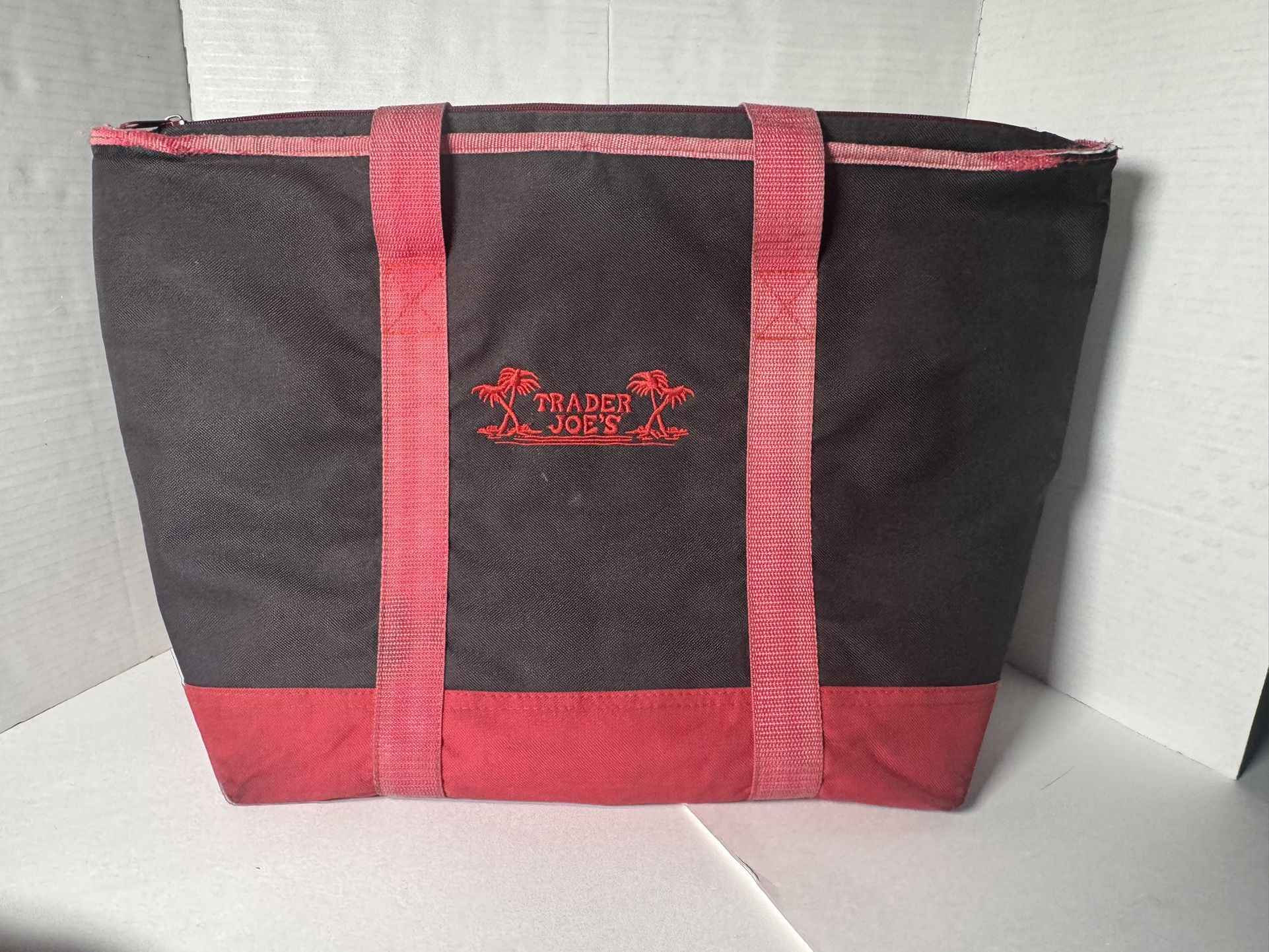 Pre Owned Fair See Last 2 Photos Wear and Tear and Small Rip Inside Trader Joe’s Insulated Tote Bag 7 Gallon Embroidered Red Black