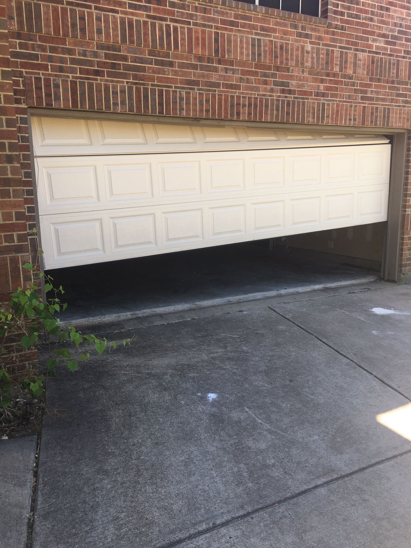 GARAGE DOOR REPAIR