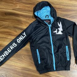 MEMBERS ONLY Boy’s Looney Tunes Graphic Zip Up Hoodie Size 14/16 Xl Windbreaker
