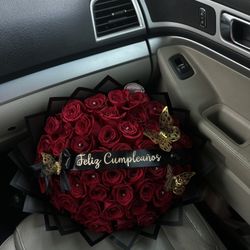 ramos buchones , flowers, bouquets , flower arrangements, mixed flowers