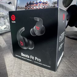 Studio Beats Fit Pro