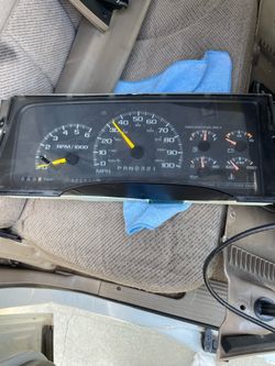 1998 GMC Sierra Gauge Cluster