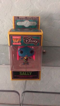 Pocket Pop Keychain Sally
