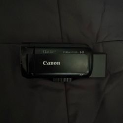 Canon VIXIA HF R800