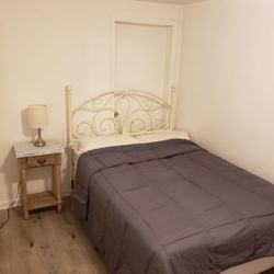 Bed size Full (a whole set)