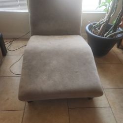 Lounge Chair 