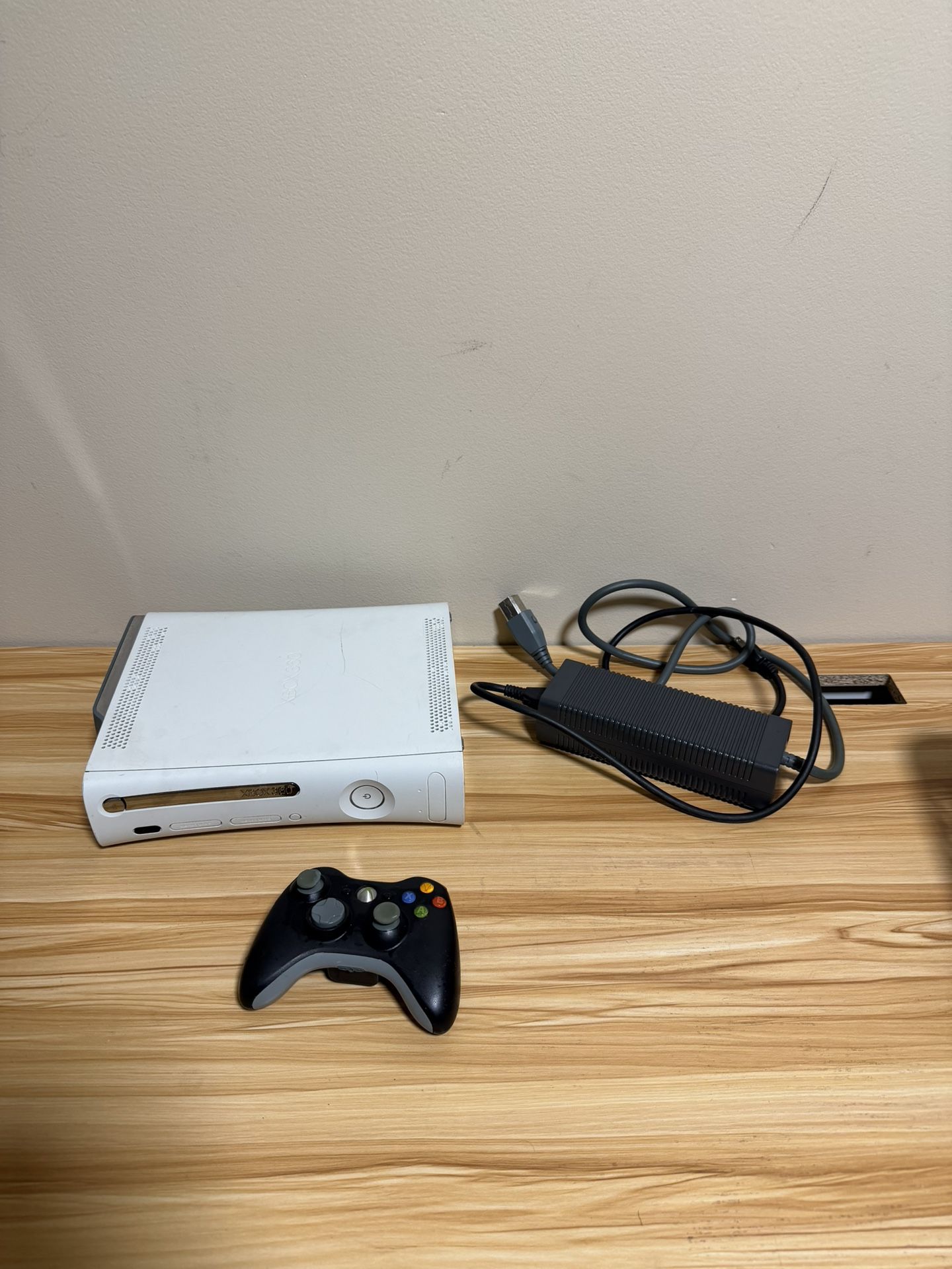 Microsoft XBox 360 PRO Video Game Console Gaming System Bundle Package