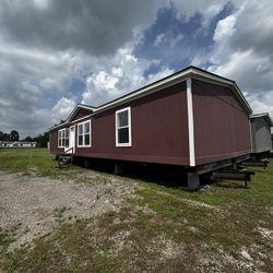 New Mobile Homes - In stock 